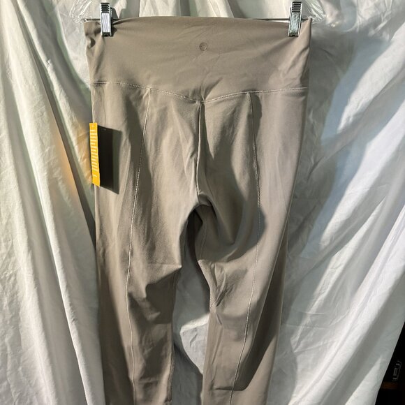 NWT Avia  Women's  Size Large (12-14) Legging. - Picture 3 of 4